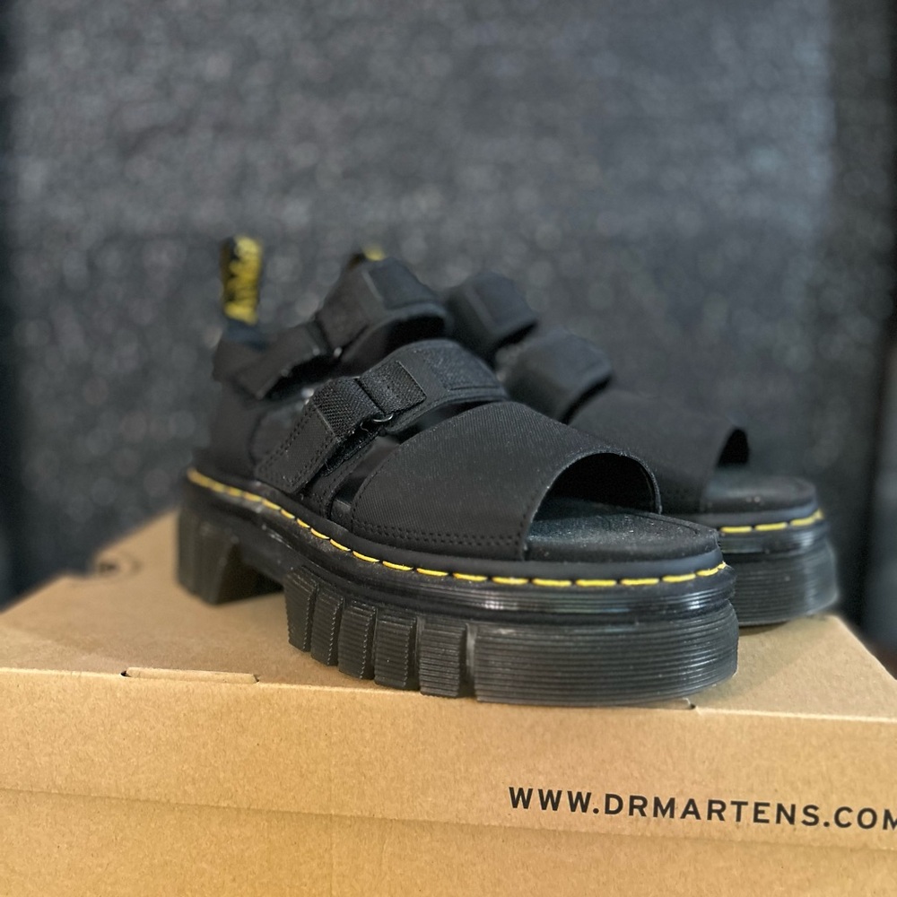 Dr. Martens Ricki Black Chunky Platform Sandals Size 7